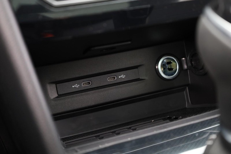 Volkswagen Taos Vehicle Image 18