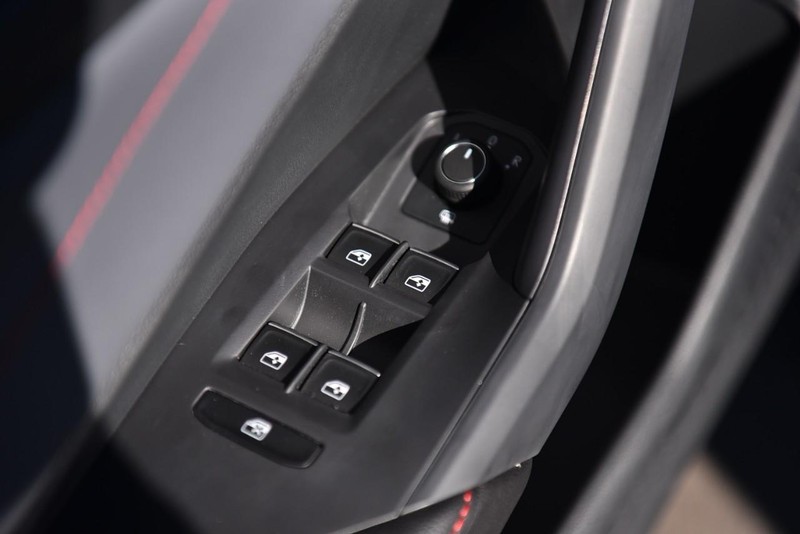 Volkswagen Jetta GLI Vehicle Image 08
