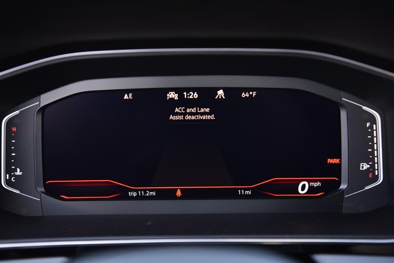 Volkswagen Jetta GLI Vehicle Image 12