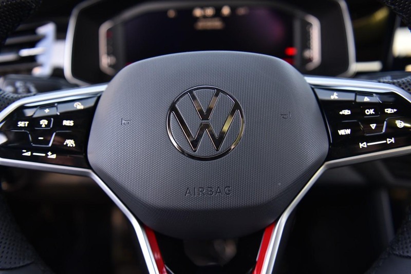 Volkswagen Jetta GLI Vehicle Image 19