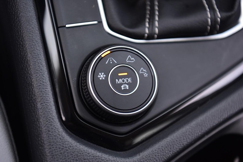Volkswagen Taos Vehicle Image 17