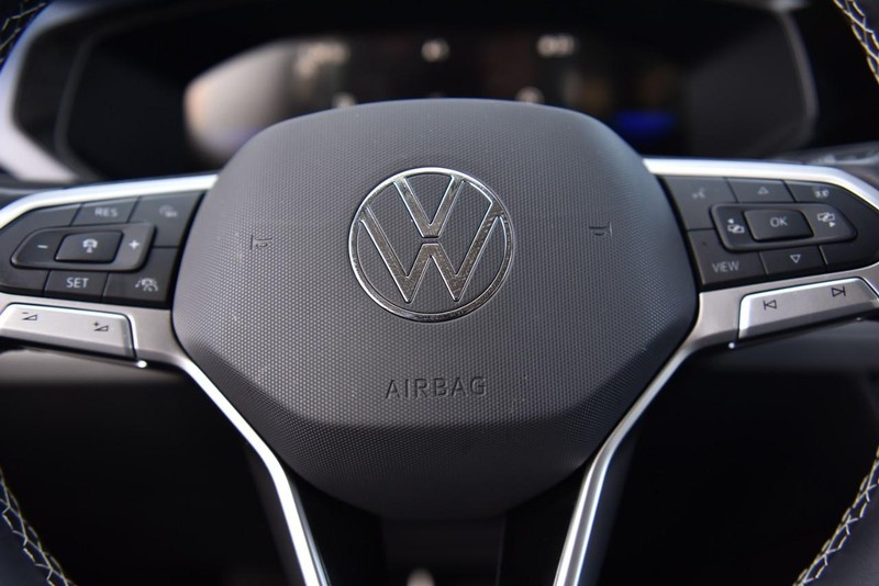 Volkswagen Taos Vehicle Image 20