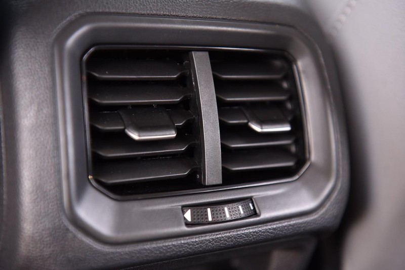 Volkswagen Taos Vehicle Image 24