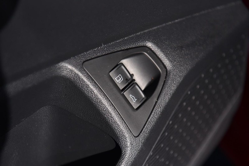 Volkswagen Jetta Vehicle Image 09