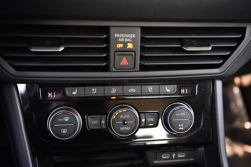 Volkswagen Jetta Vehicle Image 14