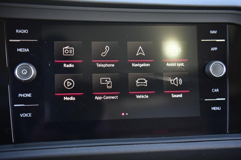 Volkswagen Jetta Vehicle Image 18