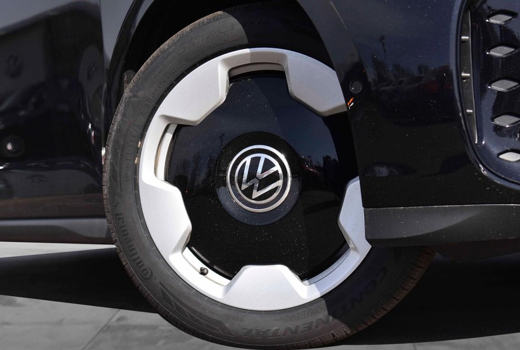 Volkswagen ID. Buzz Vehicle Full-screen Gallery Image 3