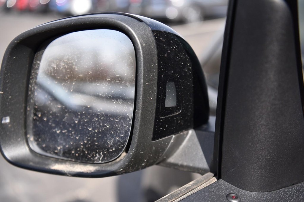 Volkswagen ID. Buzz Vehicle Full-screen Gallery Image 10