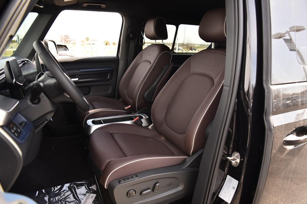 Volkswagen ID. Buzz Vehicle Full-screen Gallery Image 18