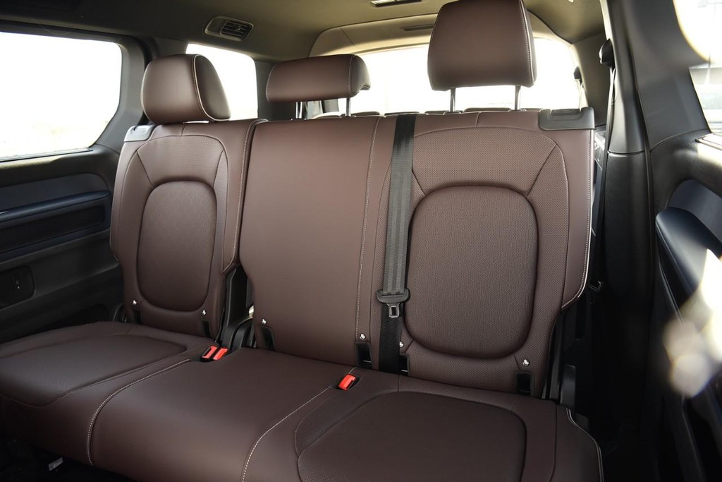 Volkswagen ID. Buzz Vehicle Full-screen Gallery Image 20