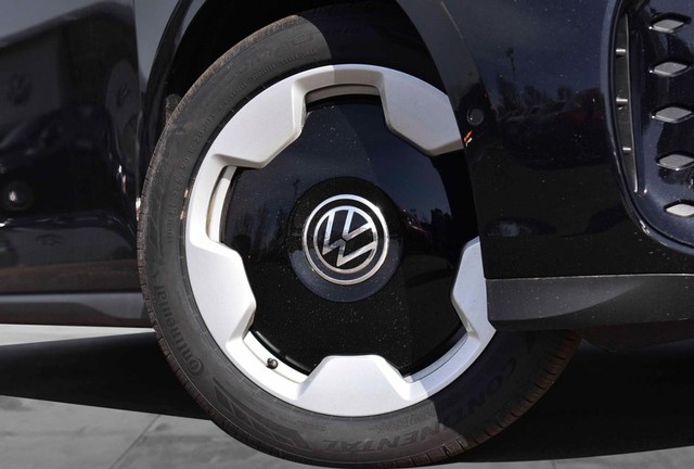 Volkswagen ID. Buzz Vehicle Image 03