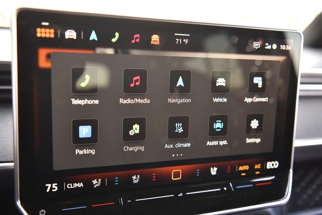 Volkswagen ID. Buzz Vehicle Image 15