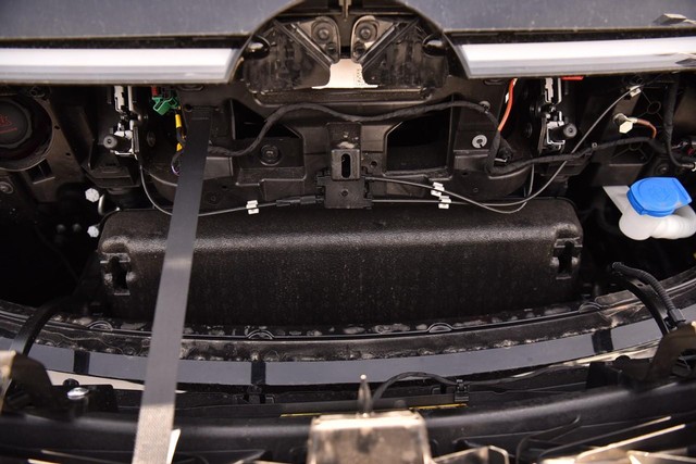 Volkswagen ID. Buzz Vehicle Image 24