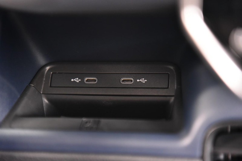 Volkswagen ID. Buzz Vehicle Image 16