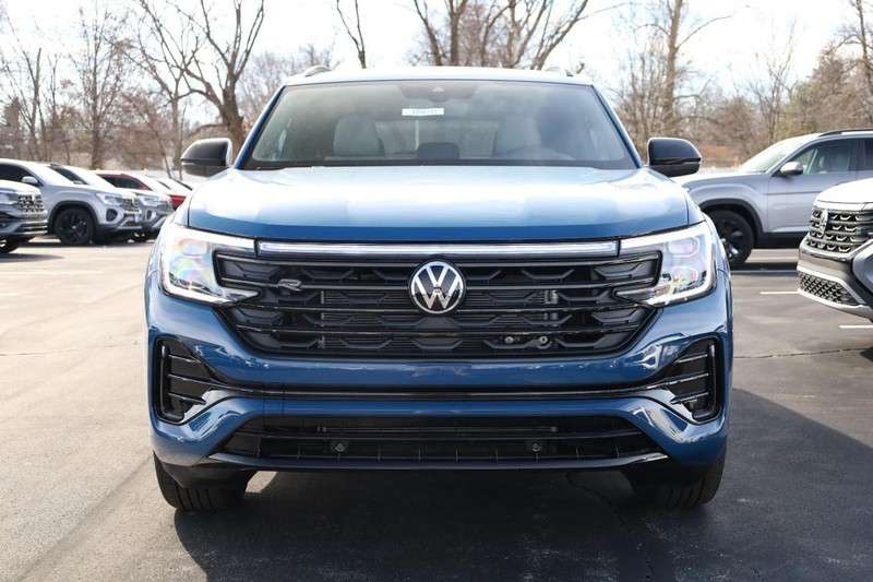 Volkswagen Atlas Cross Sport Vehicle Image 05