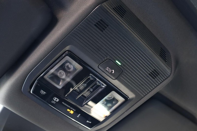 Volkswagen Atlas Cross Sport Vehicle Image 20
