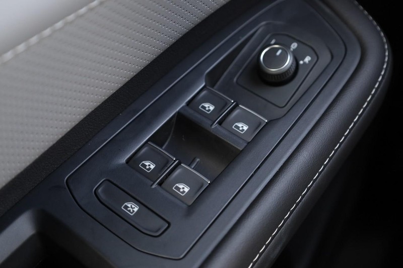 Volkswagen Atlas Cross Sport Vehicle Image 21