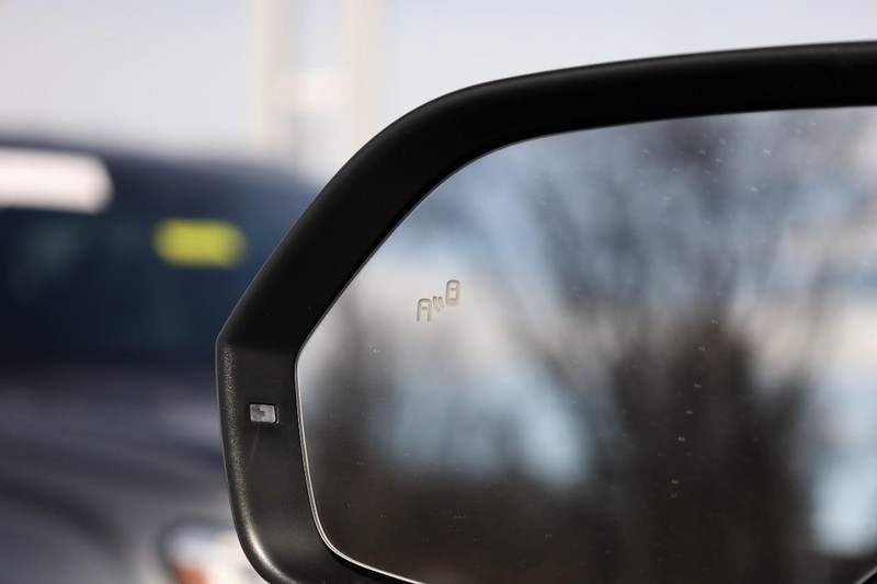 Volkswagen Atlas Cross Sport Vehicle Image 22
