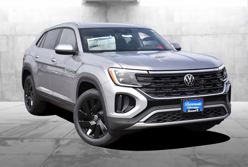 Volkswagen Atlas Cross Sport Vehicle Image 02