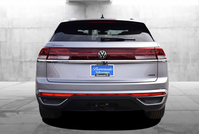 Volkswagen Atlas Cross Sport Vehicle Image 06
