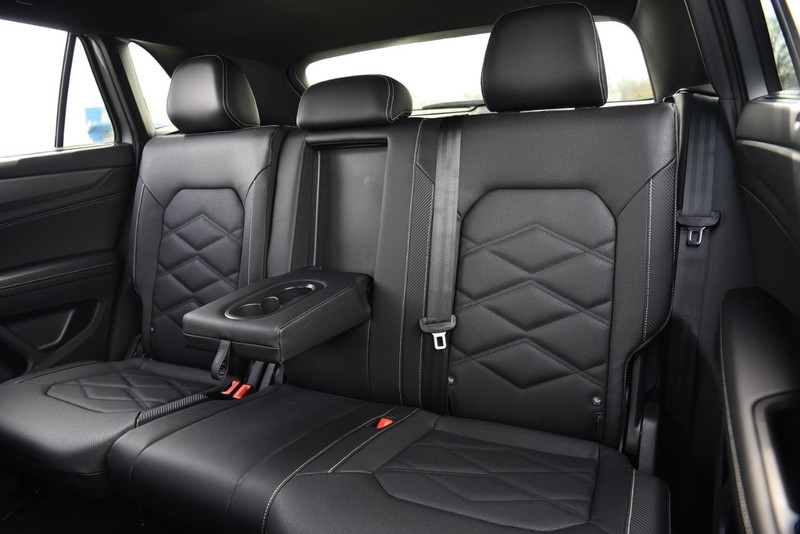 Volkswagen Atlas Cross Sport Vehicle Image 22