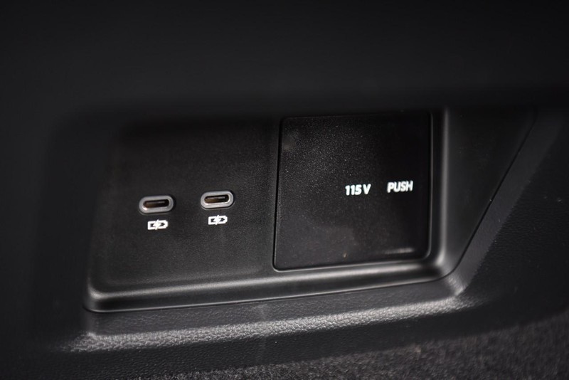 Volkswagen Atlas Cross Sport Vehicle Image 24