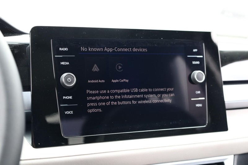 Volkswagen Taos Vehicle Image 12