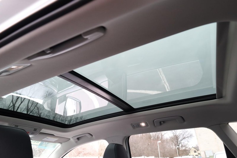 Volkswagen Taos Vehicle Image 11