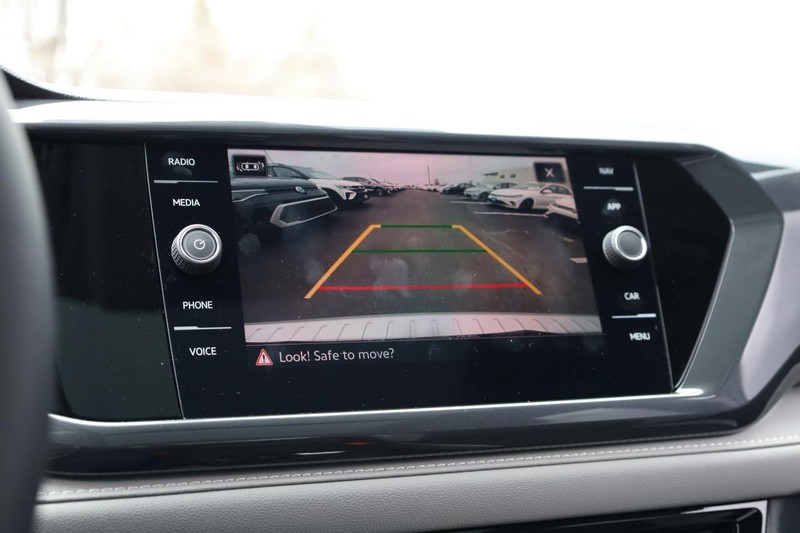 Volkswagen Taos Vehicle Image 15