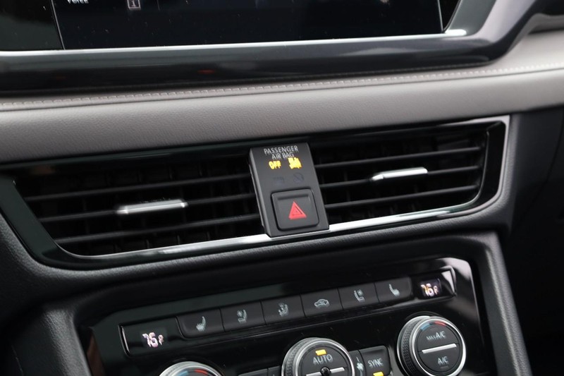 Volkswagen Taos Vehicle Image 16