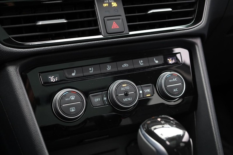 Volkswagen Taos Vehicle Image 17