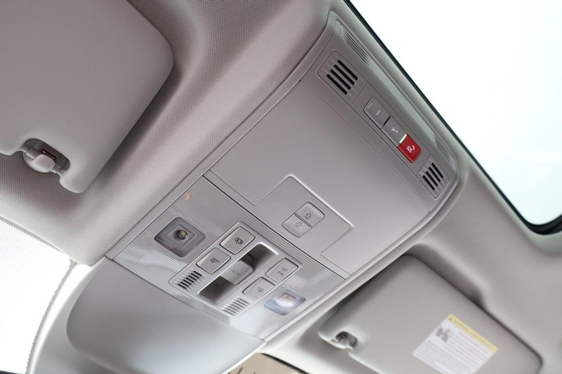 Volkswagen Taos Vehicle Image 20