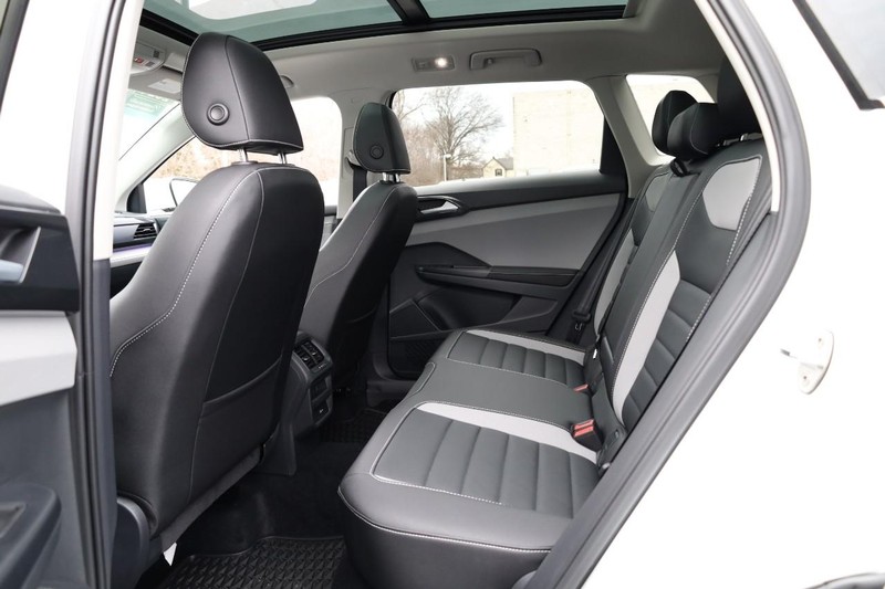 Volkswagen Taos Vehicle Image 24