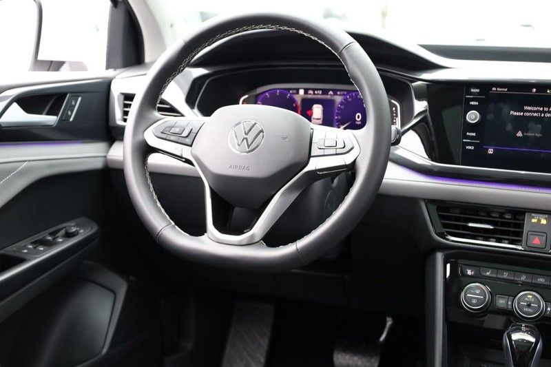 Volkswagen Taos Vehicle Image 27