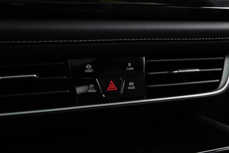 Volkswagen Atlas Cross Sport Vehicle Image 19