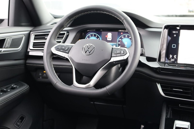 Volkswagen Atlas Cross Sport Vehicle Image 29