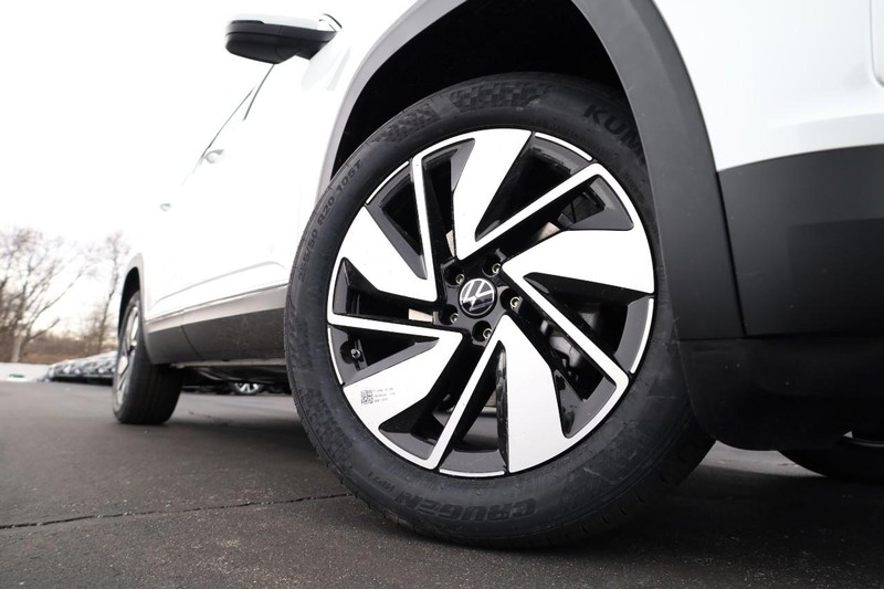 Volkswagen Atlas Vehicle Image 04