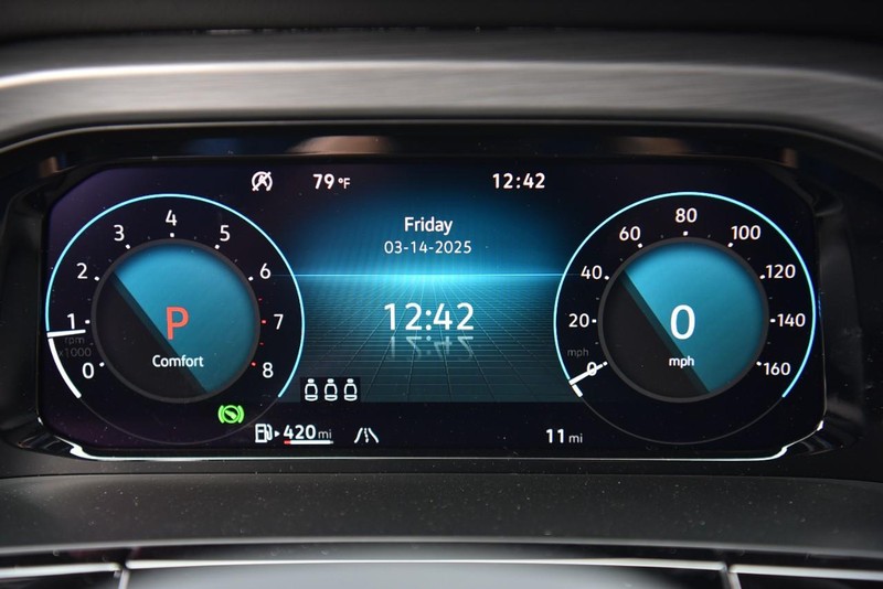 Volkswagen Atlas Cross Sport Vehicle Image 12