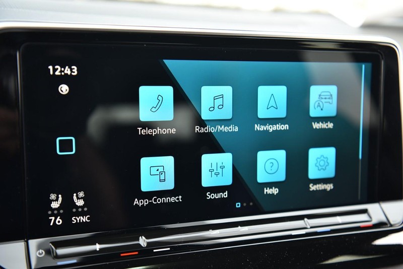 Volkswagen Atlas Cross Sport Vehicle Image 17