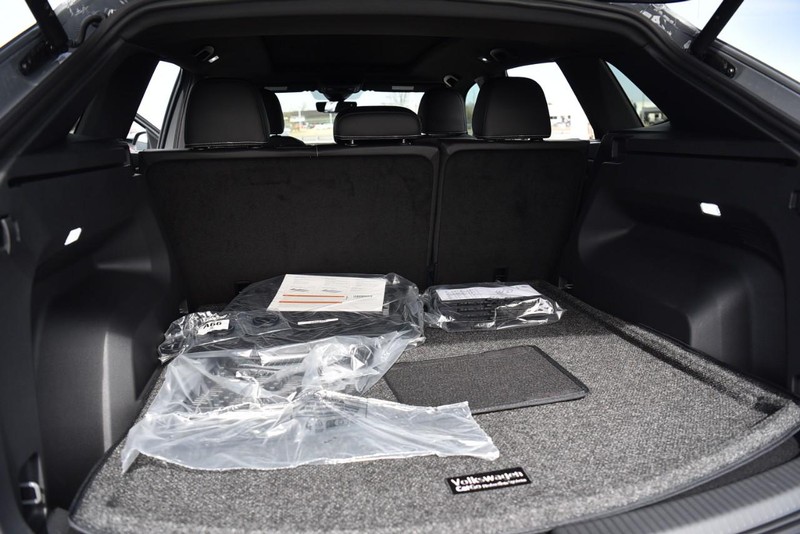 Volkswagen Atlas Cross Sport Vehicle Image 25