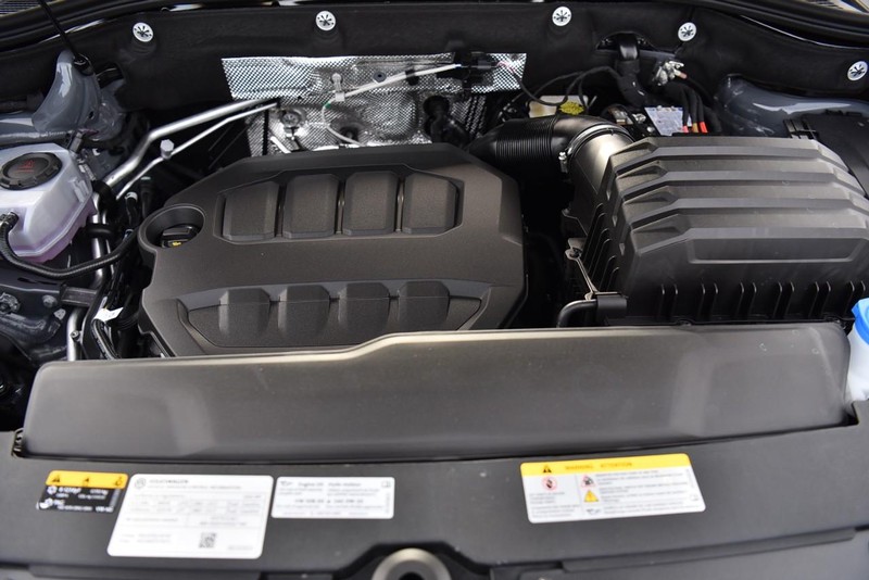 Volkswagen Atlas Cross Sport Vehicle Image 27