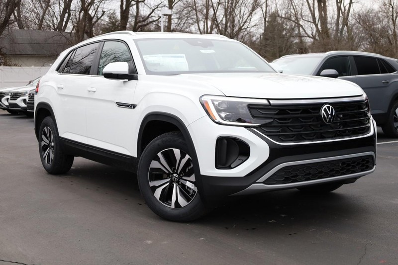 Volkswagen Atlas Cross Sport Vehicle Image 02