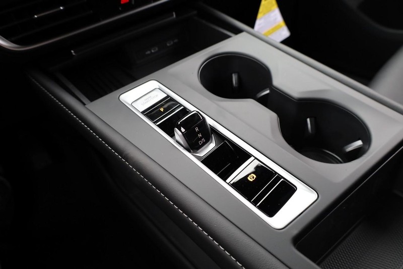 Volkswagen Atlas Cross Sport Vehicle Image 16