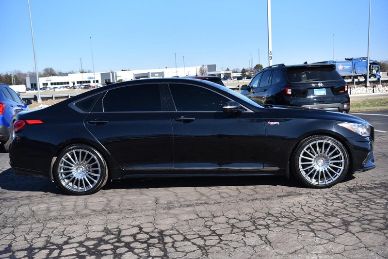Genesis G80 Vehicle Image 05
