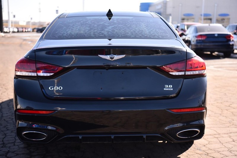 Genesis G80 Vehicle Image 06