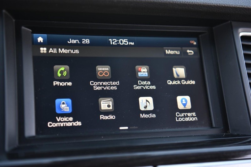 Genesis G80 Vehicle Image 18