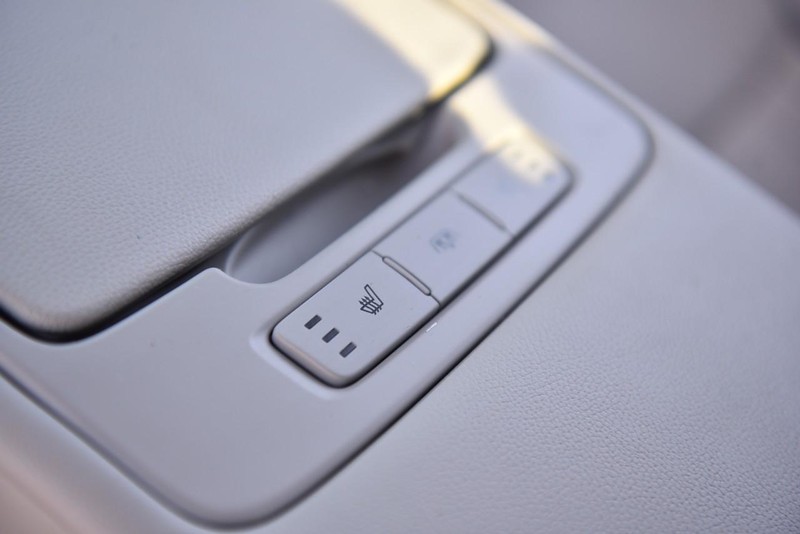 Genesis G80 Vehicle Image 26