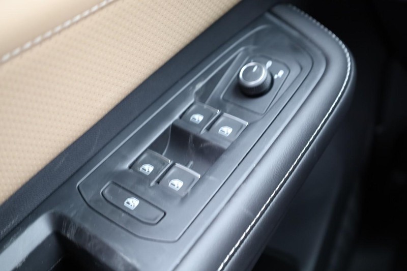 Volkswagen Atlas Cross Sport Vehicle Image 19