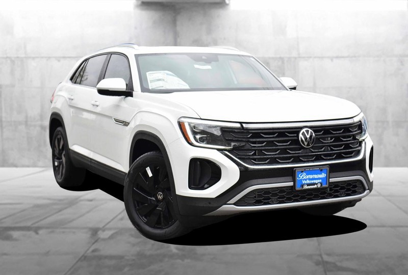 Volkswagen Atlas Cross Sport Vehicle Image 02
