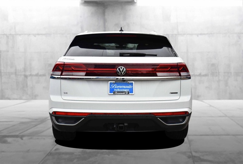 Volkswagen Atlas Cross Sport Vehicle Image 06